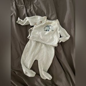 4 items: 1 top, 1 bottom, 2 pajamas,